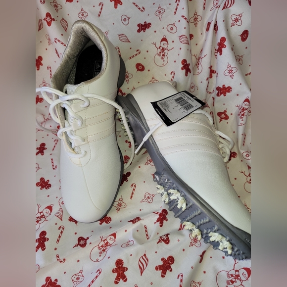 NWT Adidas Isabelle Golf shoes size 7 - Picture 2 of 5